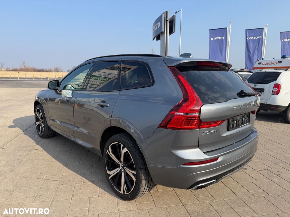 Volvo XC 60 T6 AWD AT PHEV Plus Dark - 4
