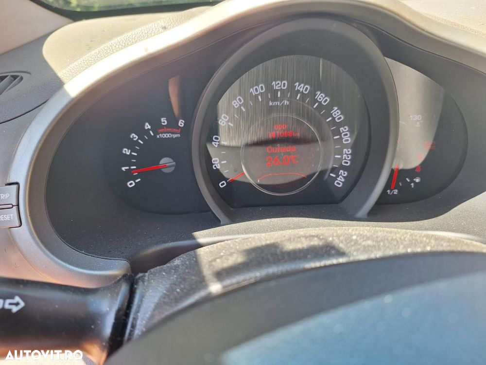 Kia Sportage 2.0 DSL MT 4x4 PREMIUM - 5