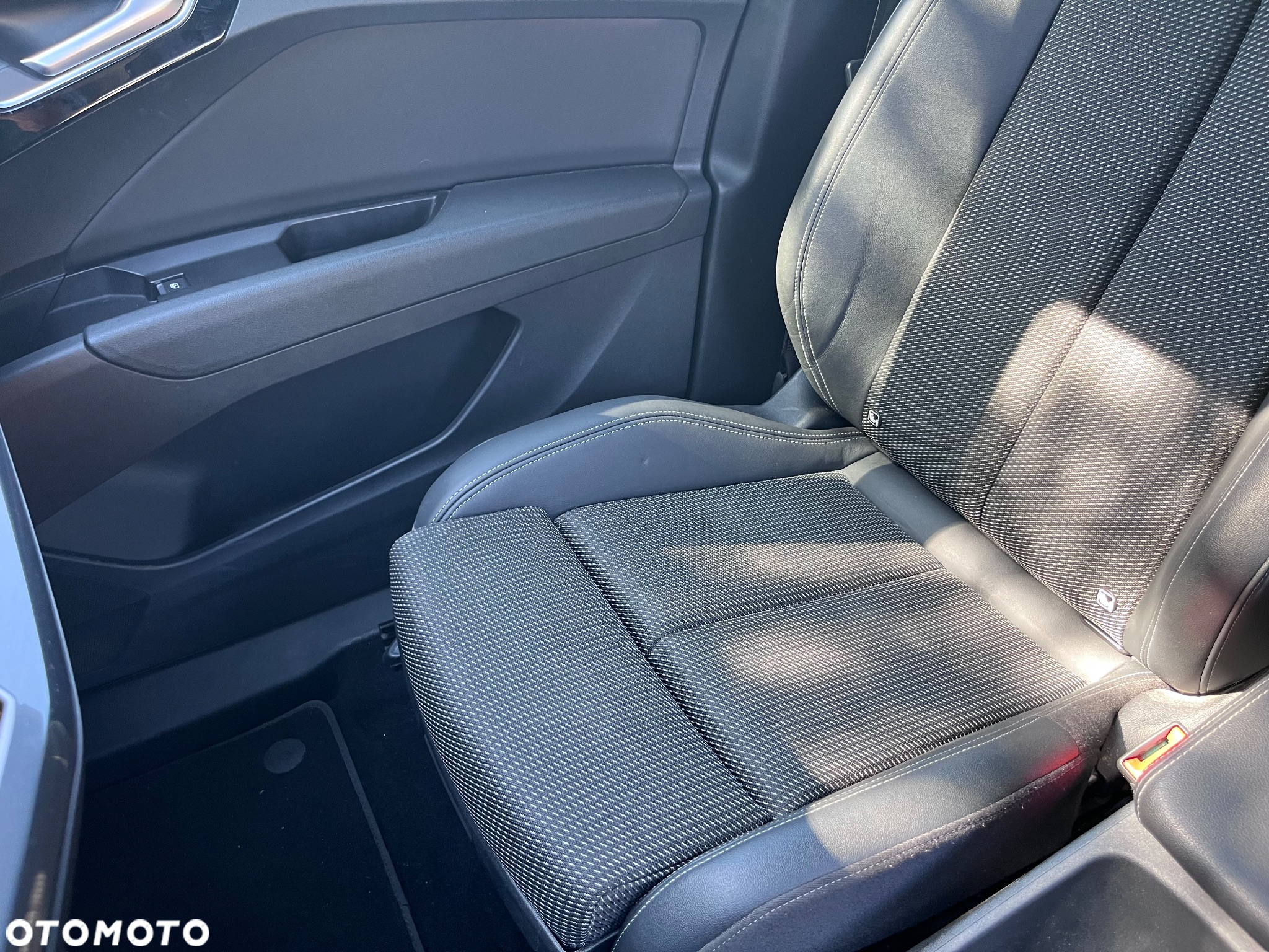 Audi Q4 e-tron 35 52kWh S Line - 22