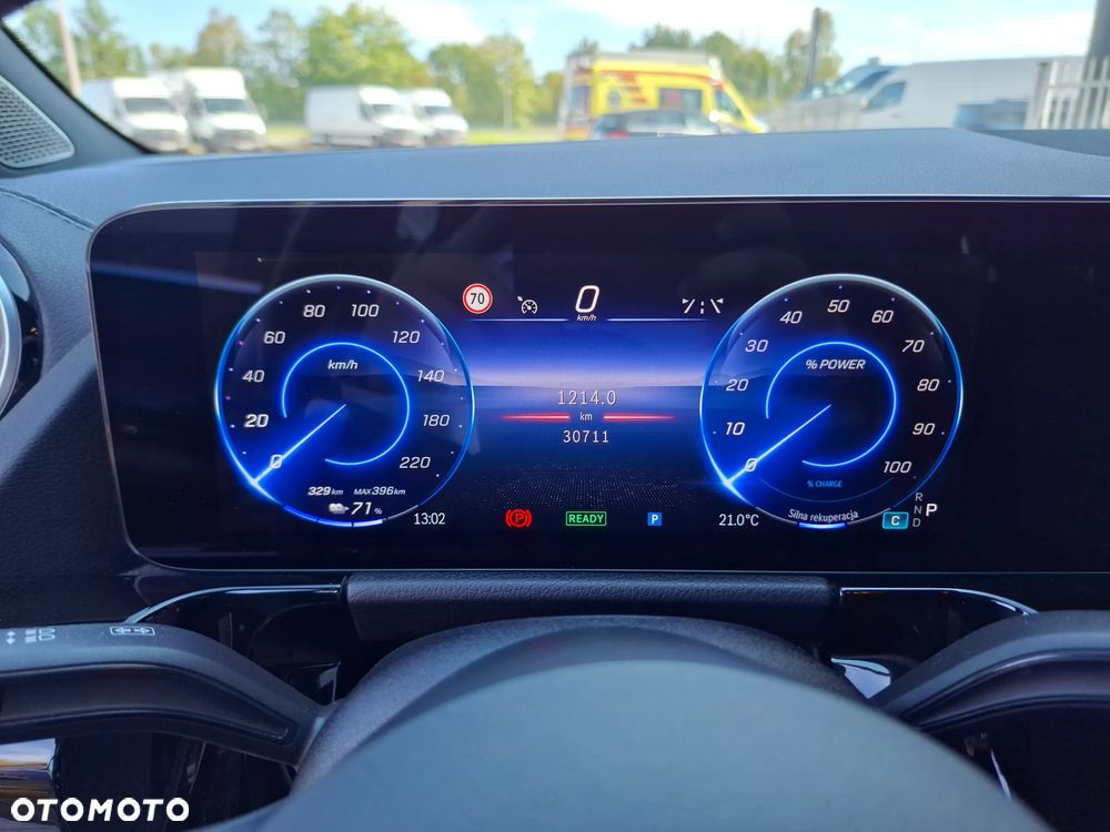 Mercedes-Benz EQA 250+ 70.5kWh Electric Art - 11