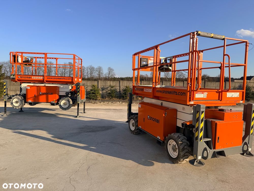 Snorkel S2255RT Podnośnik nożycowy Ruchome rusztowanie 4x4 Diesel 50 mth 420KG Platforma Genie Skyjack - 27