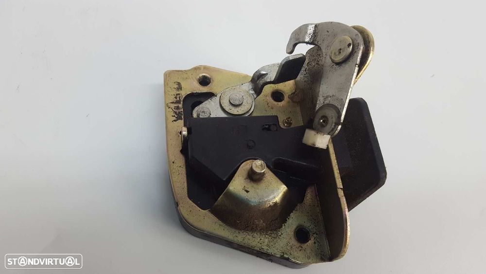 FECHADURA PORTA TRASEIRA ESQUERDA KIA CARNIVAL II 2.9 CDRI EX - 2