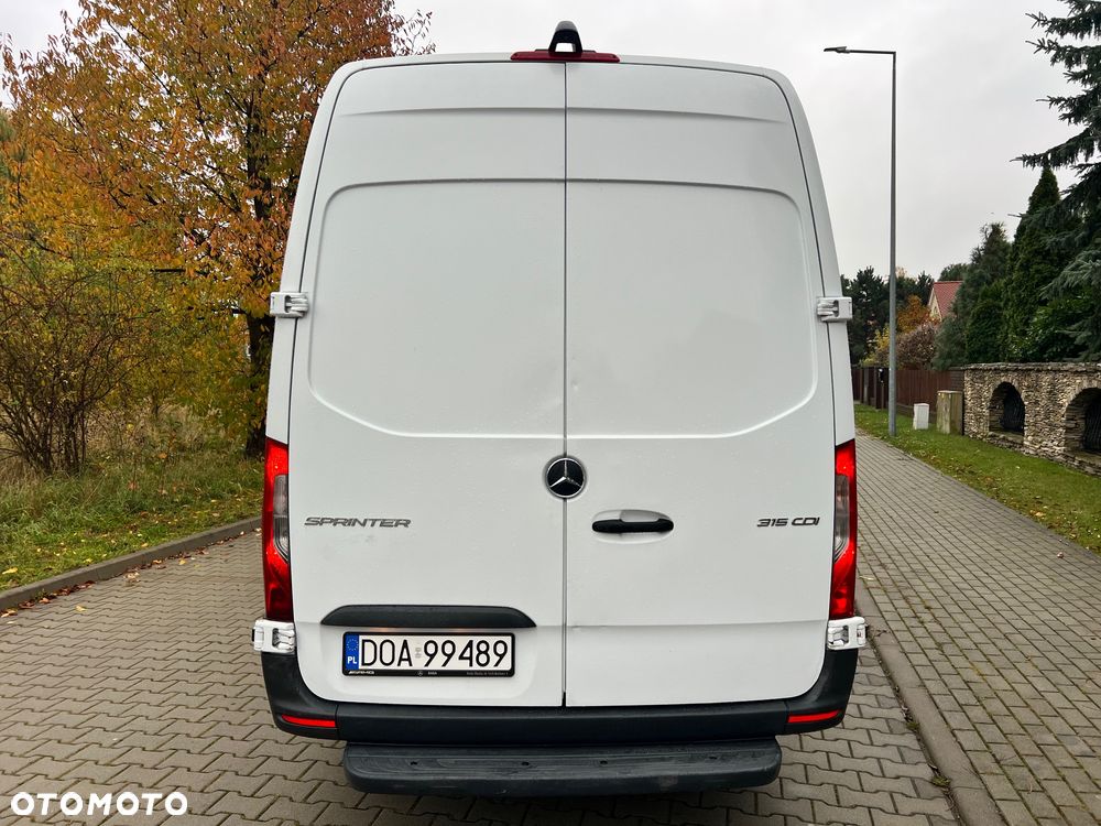 Mercedes-Benz Sprinter - 6
