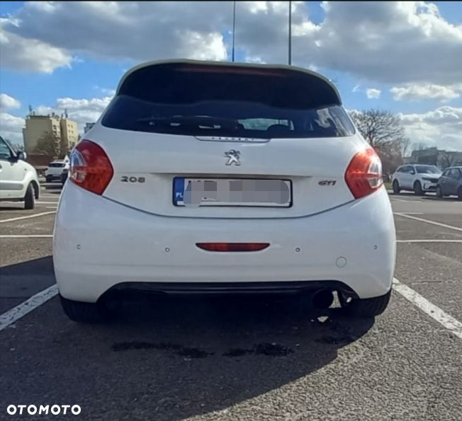 Peugeot 208 1.6 THP GTi - 5