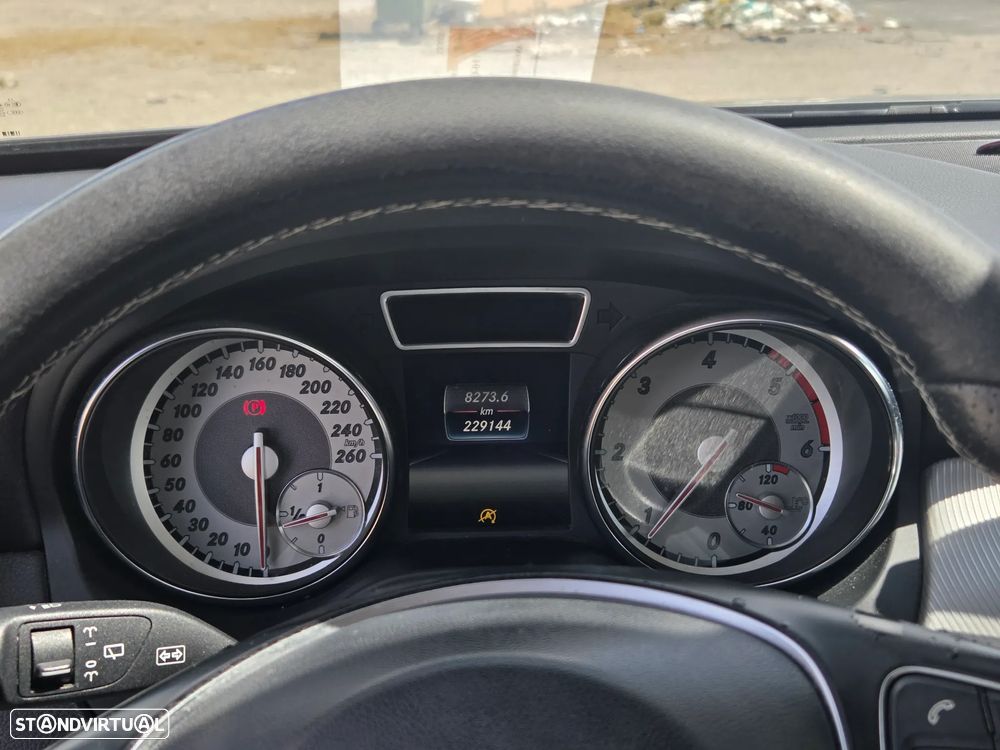 Mercedes-Benz GLA 180 CDI Urban - 20