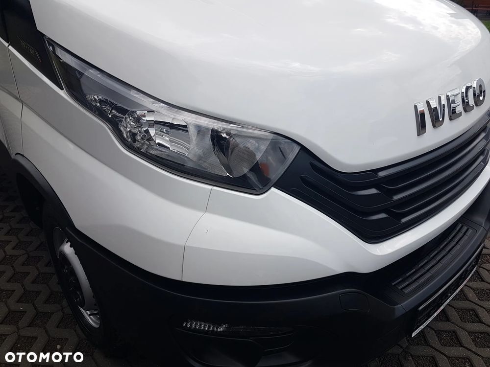 Iveco DAILY WINDA 8EP KONTENER KLIMA 4,20x2,10x2,03 KRAJOWY 35S16  3,0-160KM MANUAL 6-BIEGÓW - 31