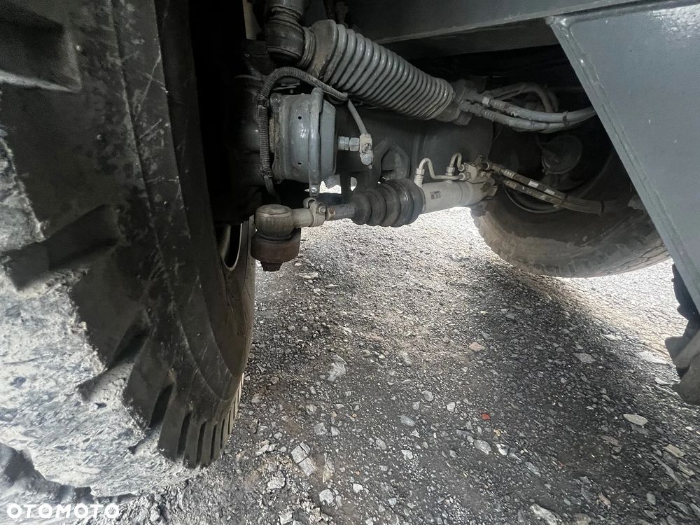 Liebherr LTM 1090-4.2 - 11