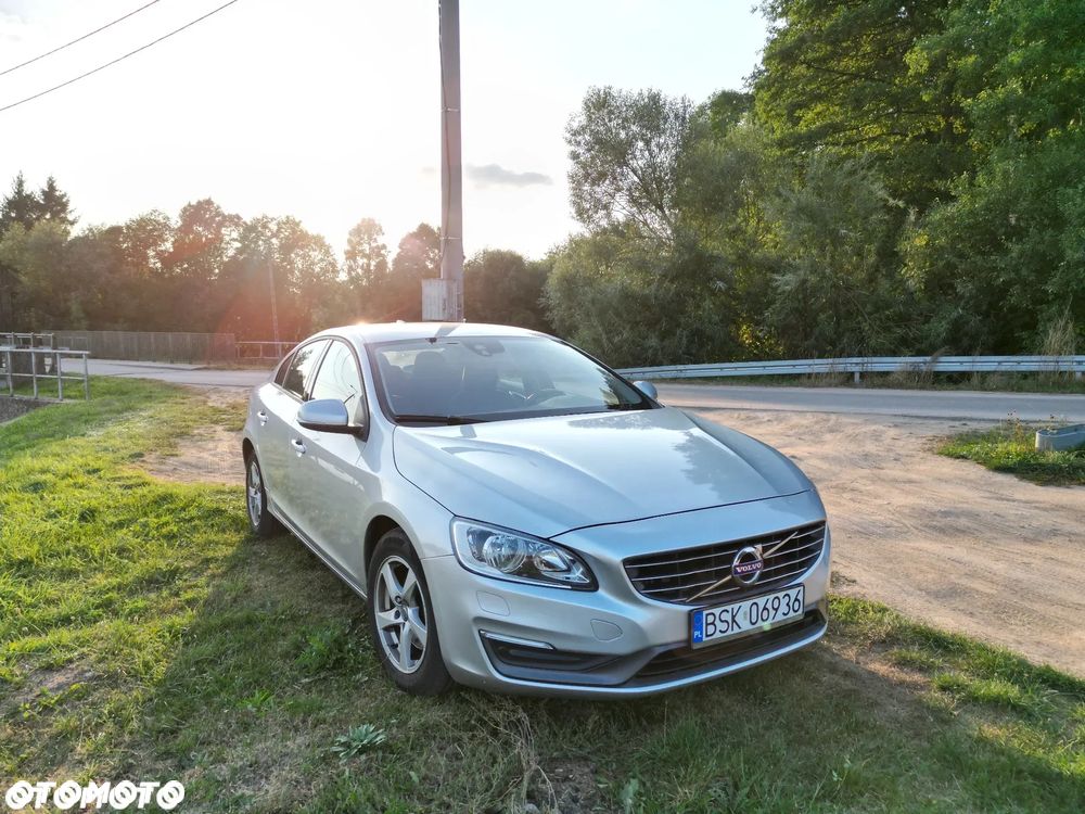 Volvo S60 D2 Momentum - 1
