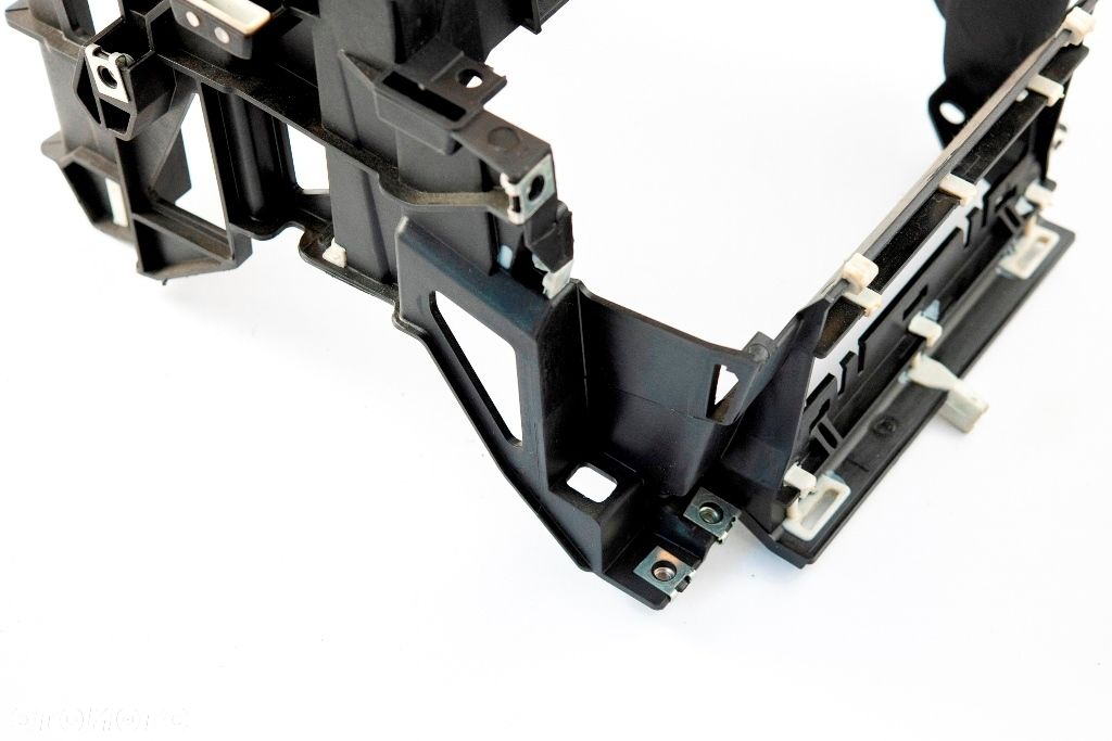 Ramka uchwyt radia 2-din Audi A3 8P lift 8P0858005D - 3
