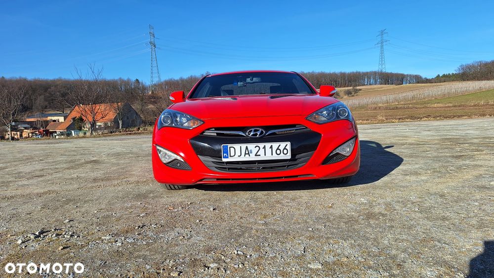 Hyundai Genesis Coupe - 2