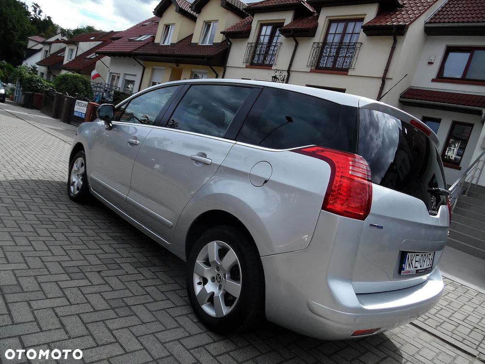 Peugeot 5008 2.0 HDi Family 7os - 9