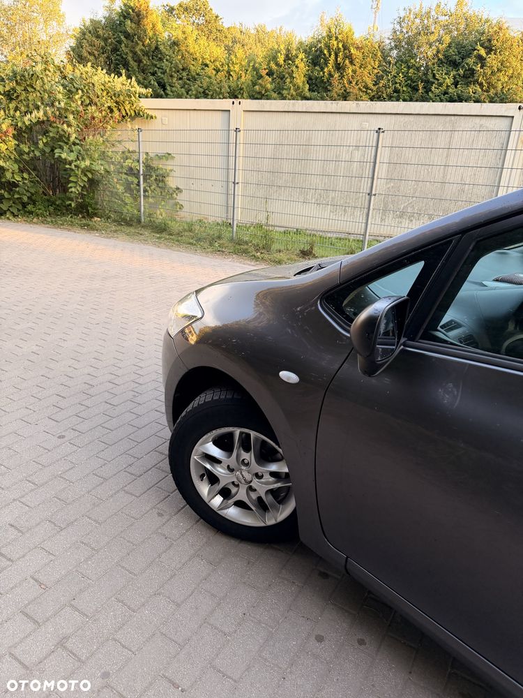 Toyota Auris - 2