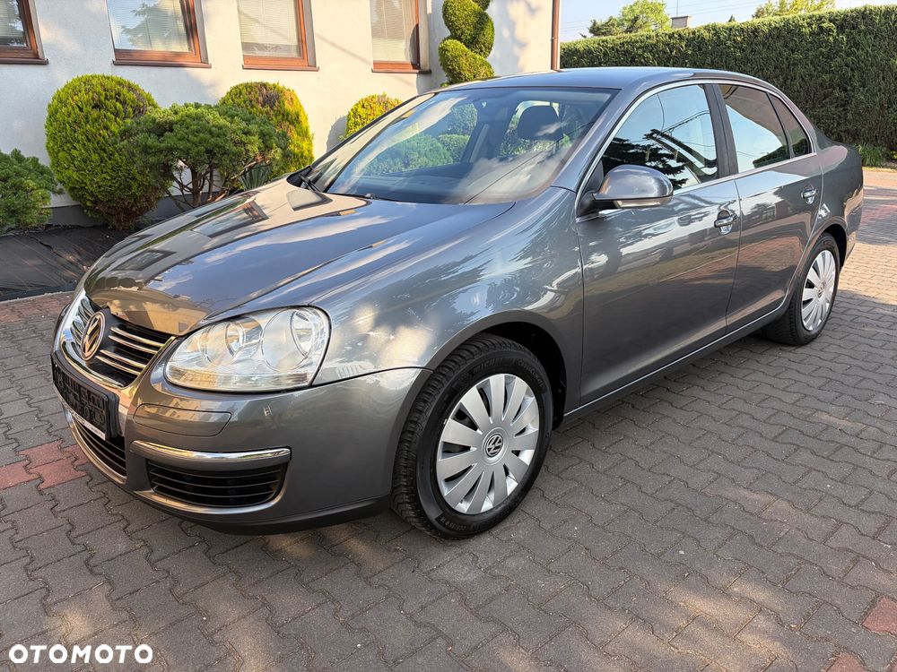 Volkswagen Jetta 1.6 Comfortline - 18