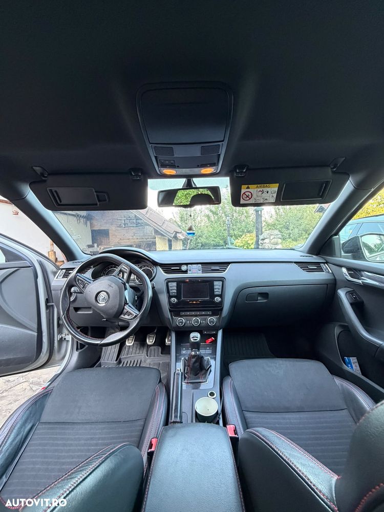 Skoda Octavia 2.0 TDI RS - 6