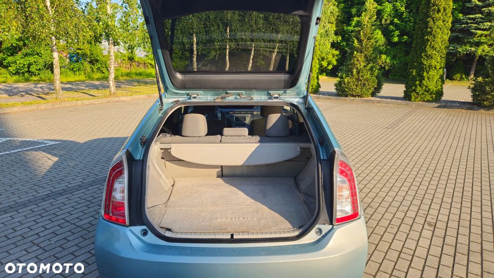 Toyota Prius ver-1-8-hsd-prestige - 5