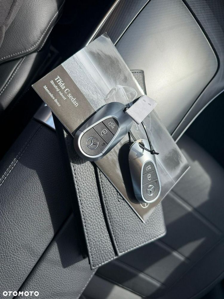 Mercedes-Benz Klasa C 200 mHEV 4-Matic Avantgarde - 34
