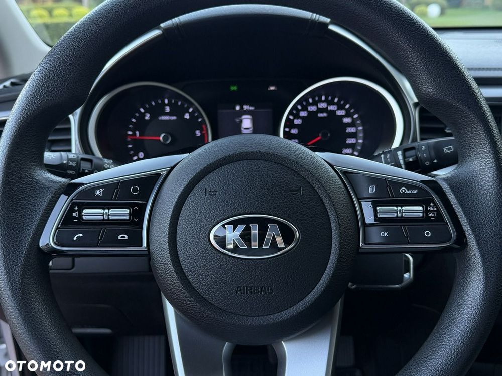 Kia Ceed - 22