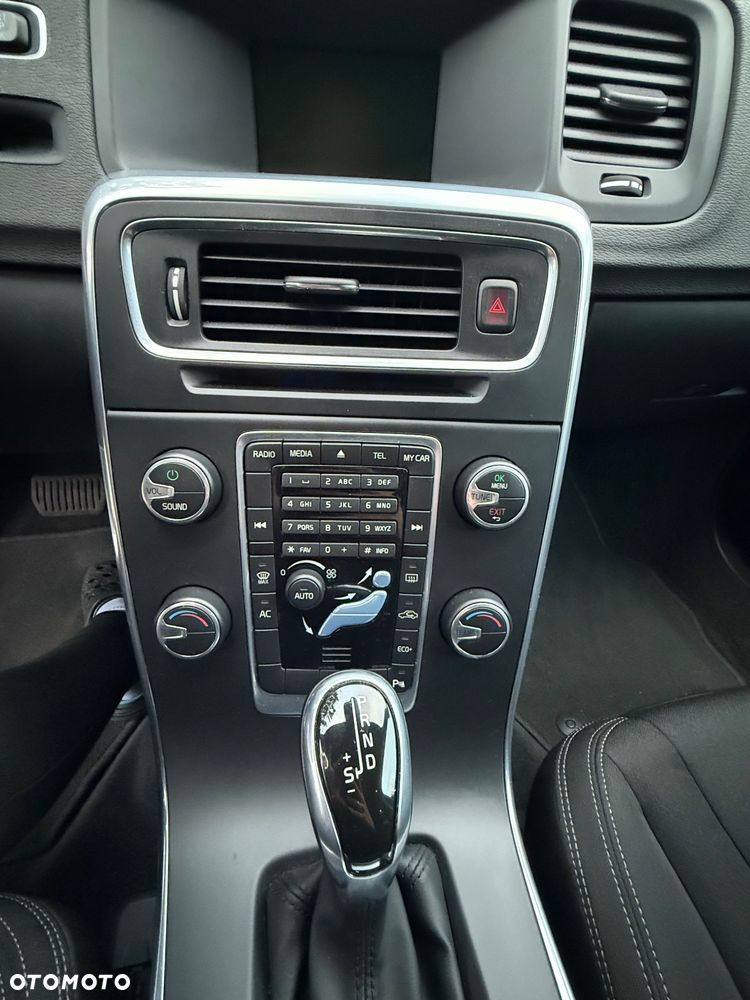 Volvo V60 D4 Drive-E Kinetic - 11
