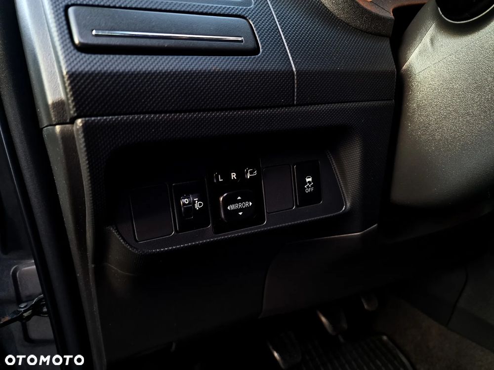 Toyota Auris 1.6 Premium - 28