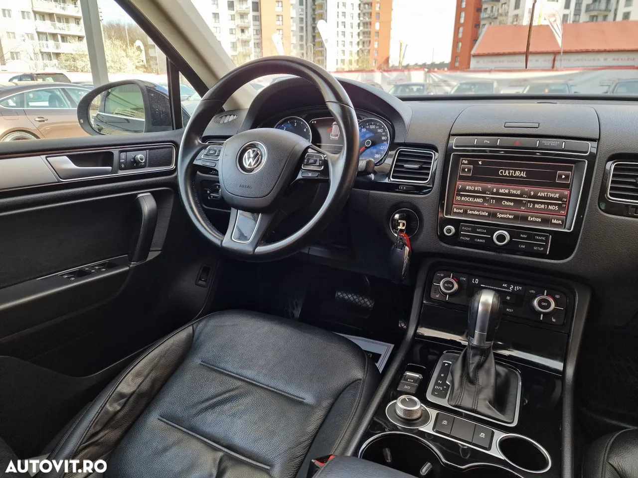 Volkswagen Touareg 3.0 V6 TDI BMT - 17