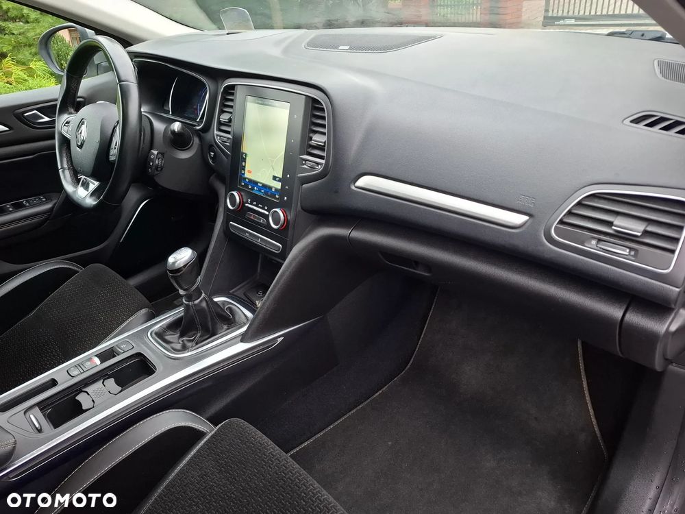 Renault Megane ENERGY dCi 130 BOSE EDITION - 16