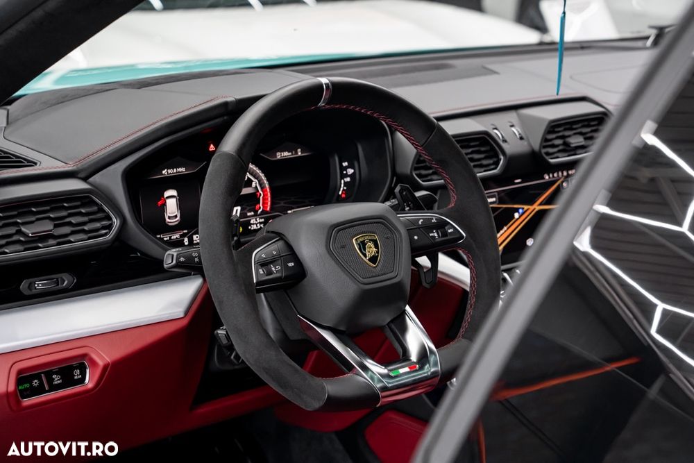 Lamborghini URUS Standard - 31