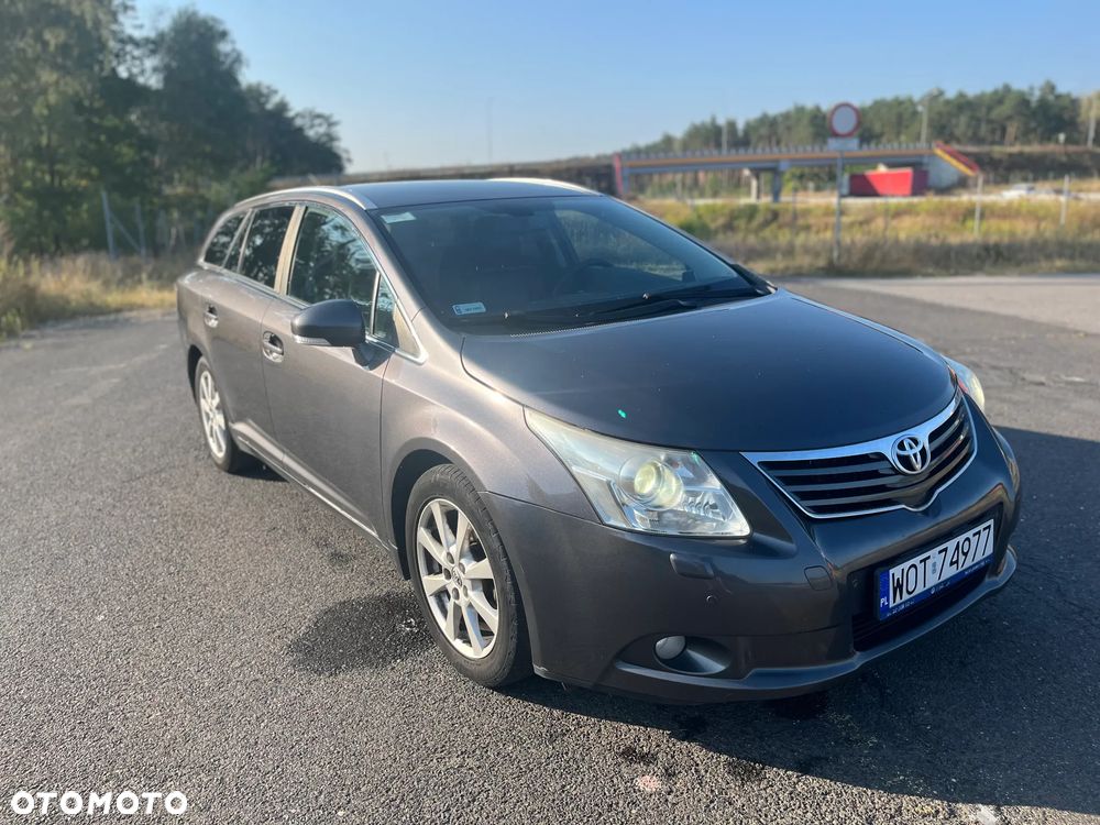 Toyota Avensis - 2