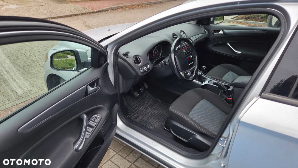 Ford Mondeo 2.0 TDCi Trend - 9