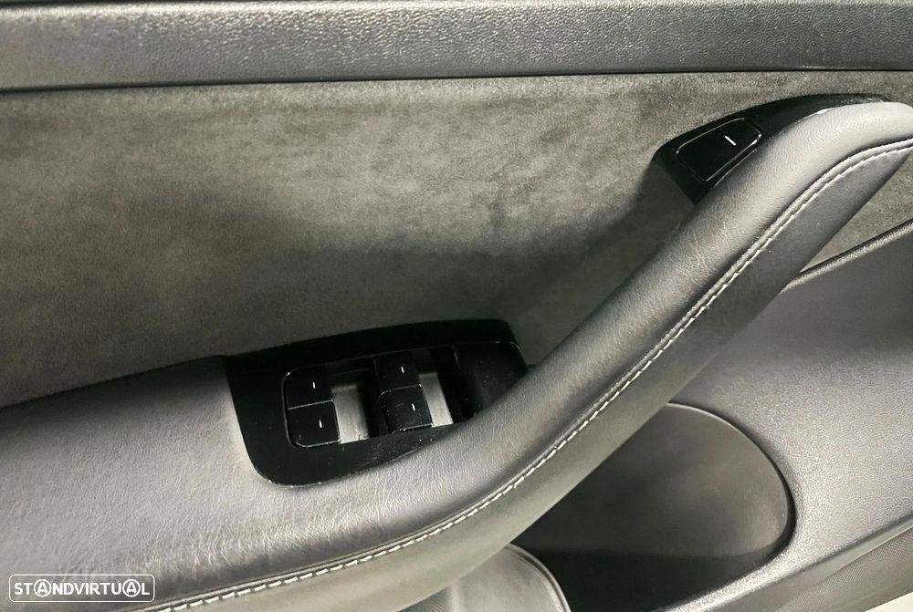Tesla Model 3 Tração Traseira - 46