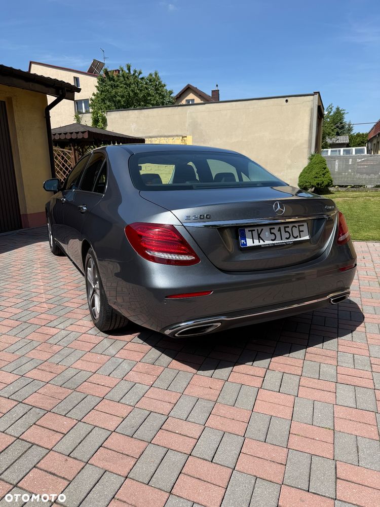 Mercedes-Benz Klasa E 200 4-Matic 9G-TRONIC - 6