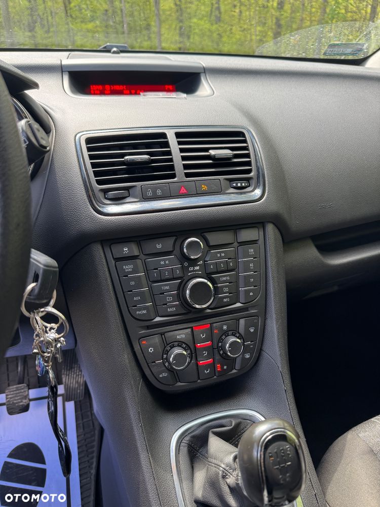 Opel Meriva - 24