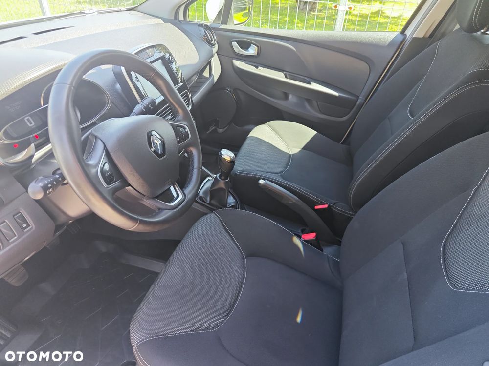 Renault Clio - 6