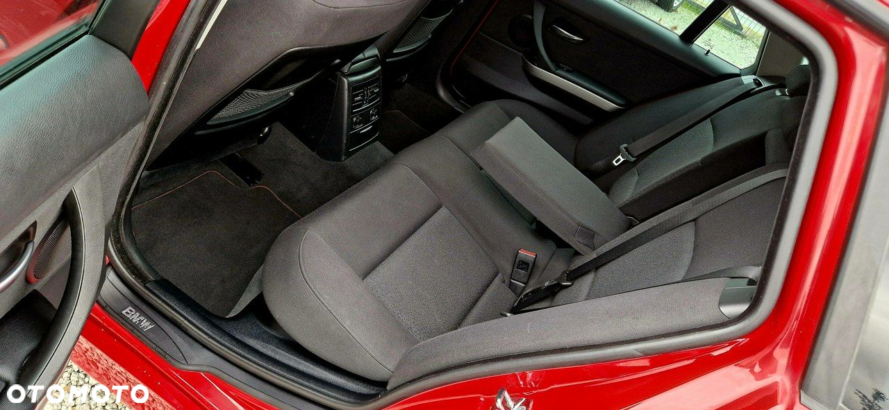 BMW Seria 3 320d - 26