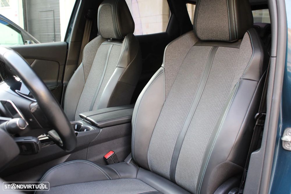 Peugeot 3008 PureTech 130 Stop & Start GPF EAT8 Active Pack - 29