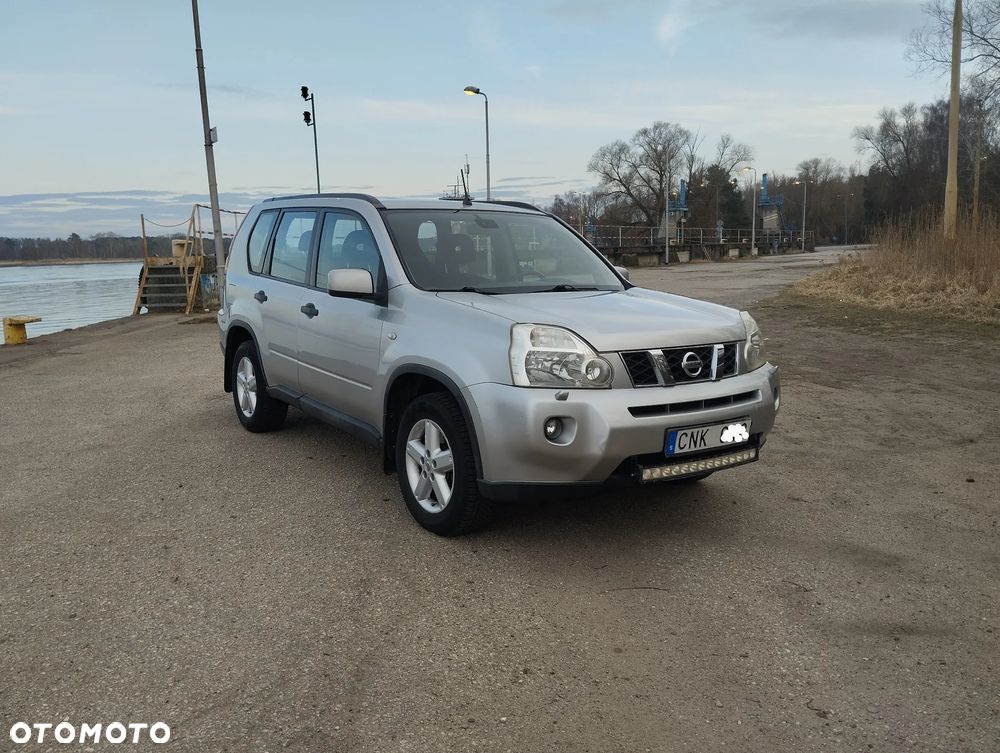 Nissan X-Trail 2.0 dCi 4x4 DPF Automatik SE - 14