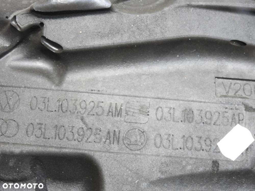 OSŁONA OBUDOWA SILNIKA VW PASSAT B6 2.0 TDI 03L103925AM 03L103925AN - 6