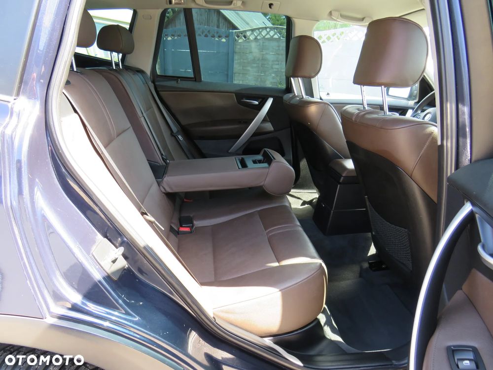 BMW X3 2.0d - 33
