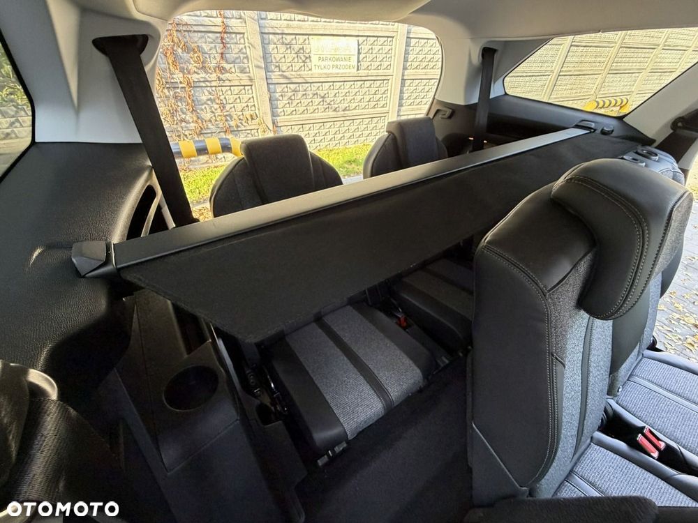 Peugeot 5008 1.5 BlueHDi Allure S&S - 25