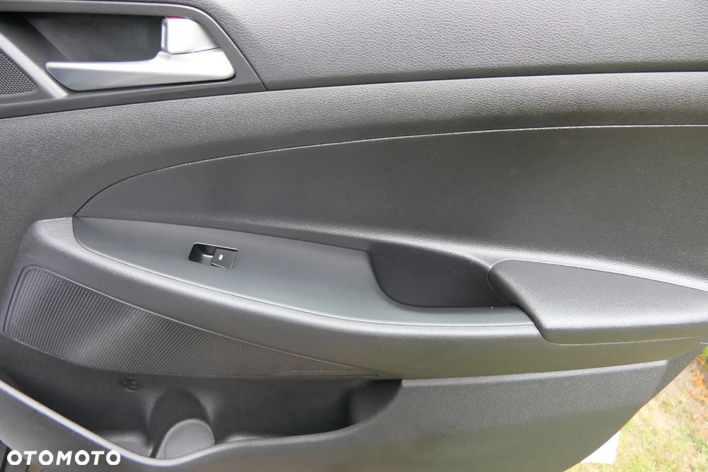 Hyundai Tucson blue 1.6 GDi 2WD Navi - 32