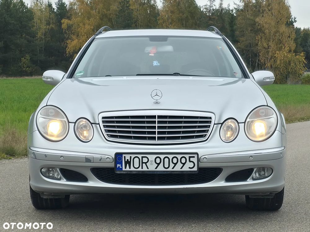 Mercedes-Benz E-Class 2006 photo 2