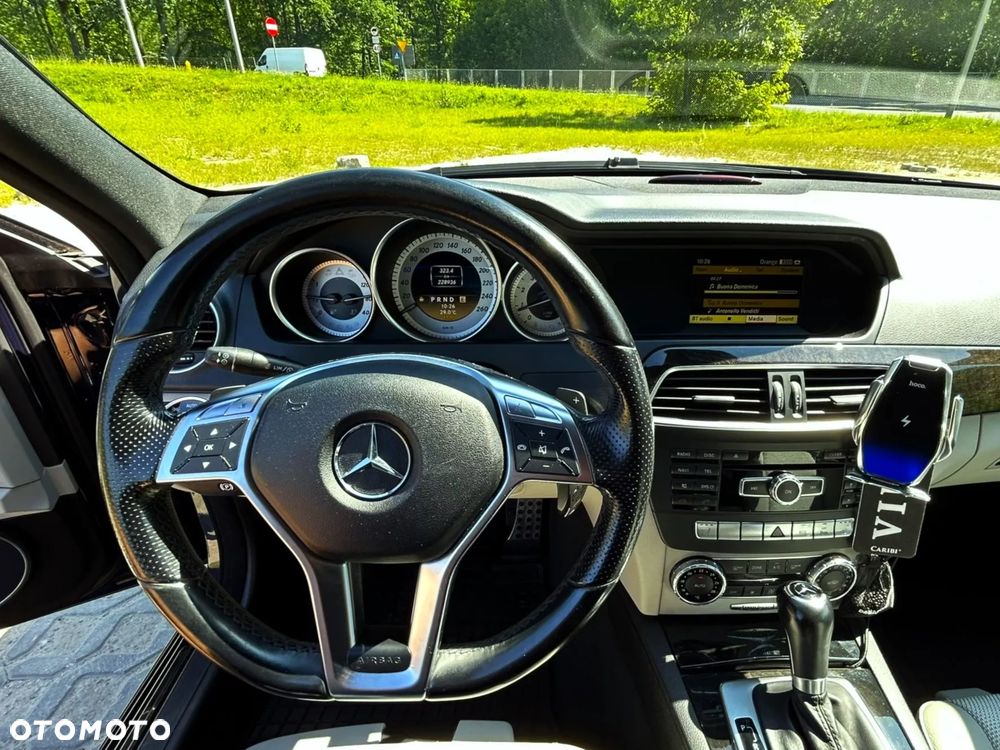 Mercedes-Benz Klasa C 200 CGI Automatik BlueEFFICIENCY Avantgarde - 15