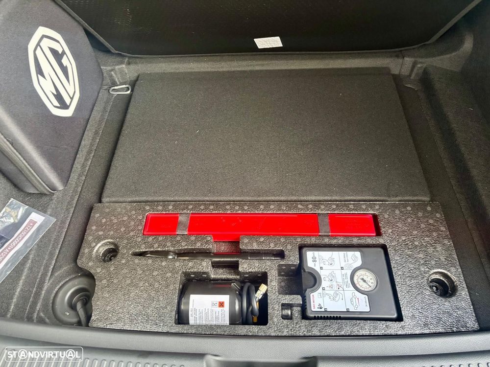 MG MG4 51 kWh Standard - 24