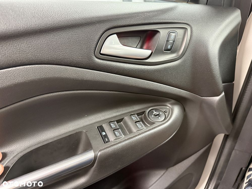 Ford Kuga 1.5 EcoBoost FWD Titanium ASS - 19