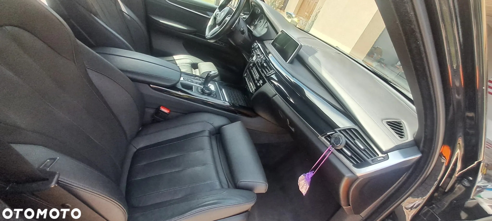 BMW X5 xDrive50i - 10