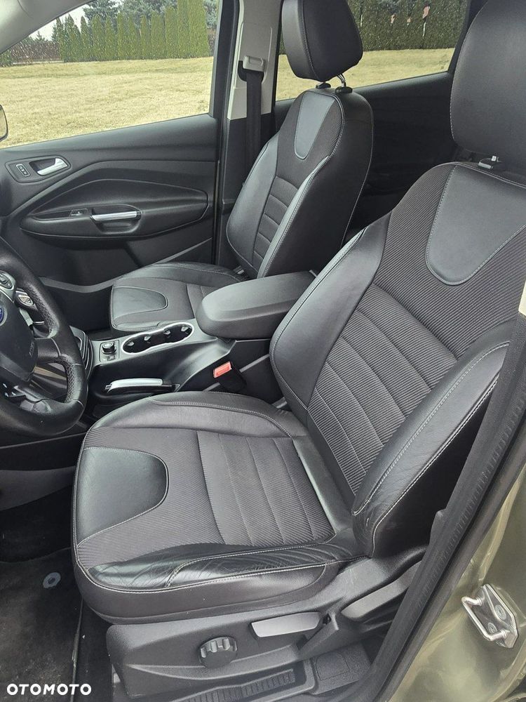 Ford Kuga - 16