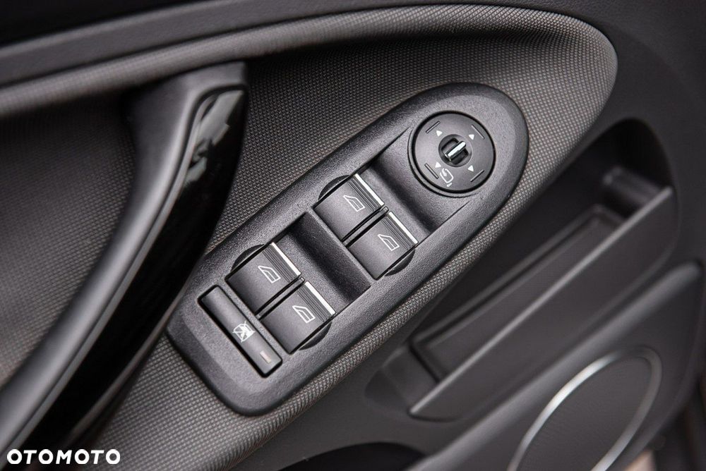 Ford Kuga 2.0 TDCi 4WD Titanium Plus - 25
