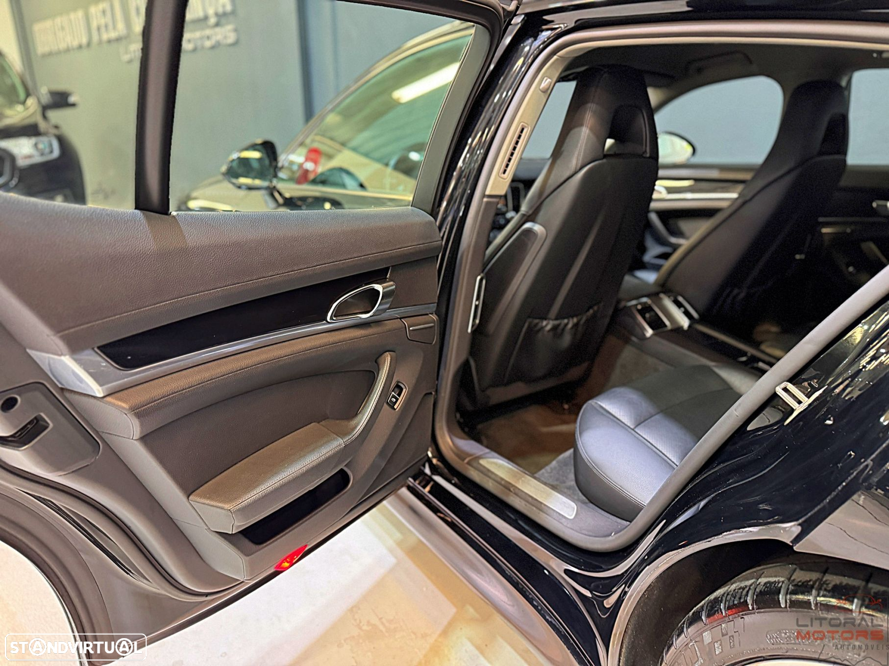 Porsche Panamera Platinum Edition - 15