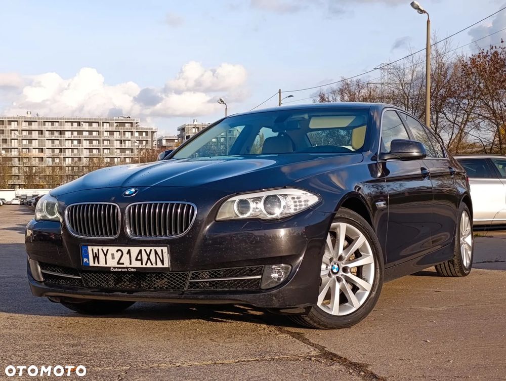 BMW Seria 5 528i xDrive Modern Line - 3
