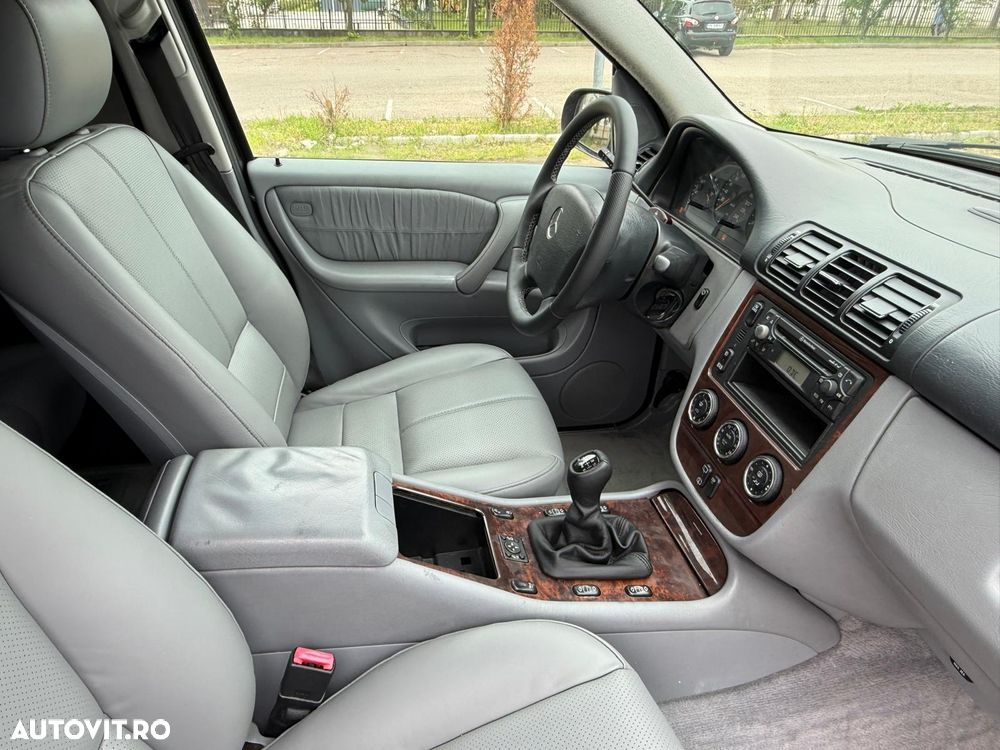 Mercedes-Benz ML 270 CDI - 25