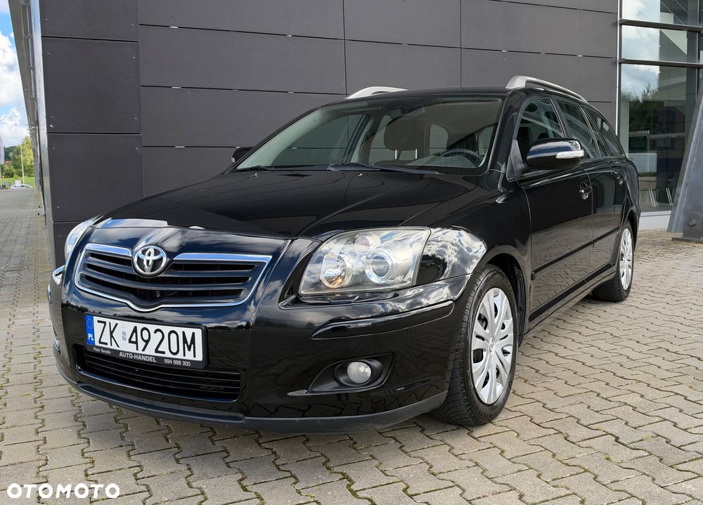 Toyota Avensis 1.8 VVT-i Sol - 1